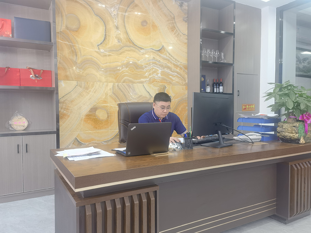 總經理辦(ban)公室