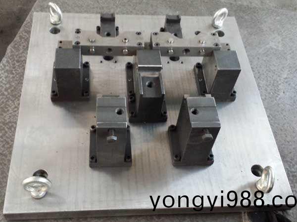 專用裌(jia)具